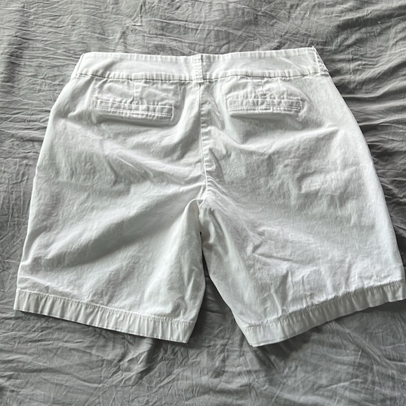 J Crew Factory White Chino Shorts - Picture 2 of 3